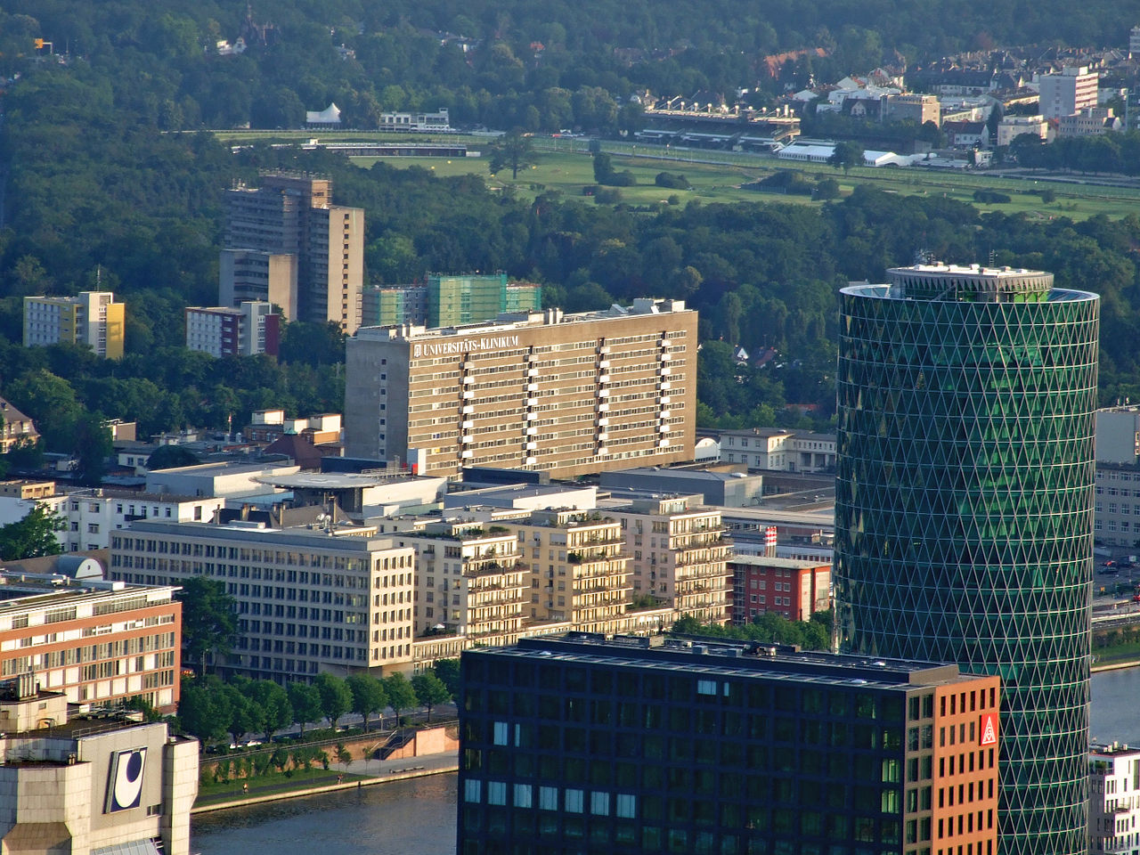 Uniklinikum Zentralbau, Haus 23 seit 1972